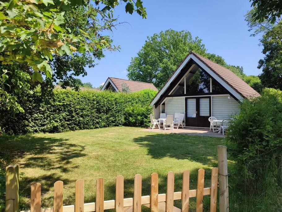 Vrijstaande Recreatiebungalow Met Slaapvide Posterholt ภายนอก รูปภาพ