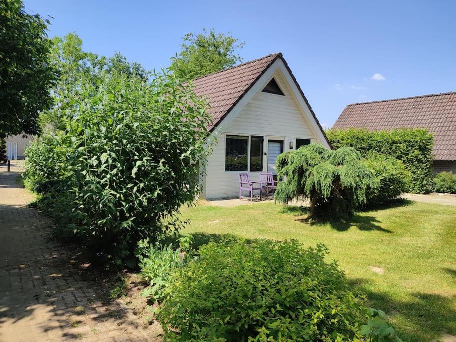 Vrijstaande Recreatiebungalow Met Slaapvide Posterholt ภายนอก รูปภาพ