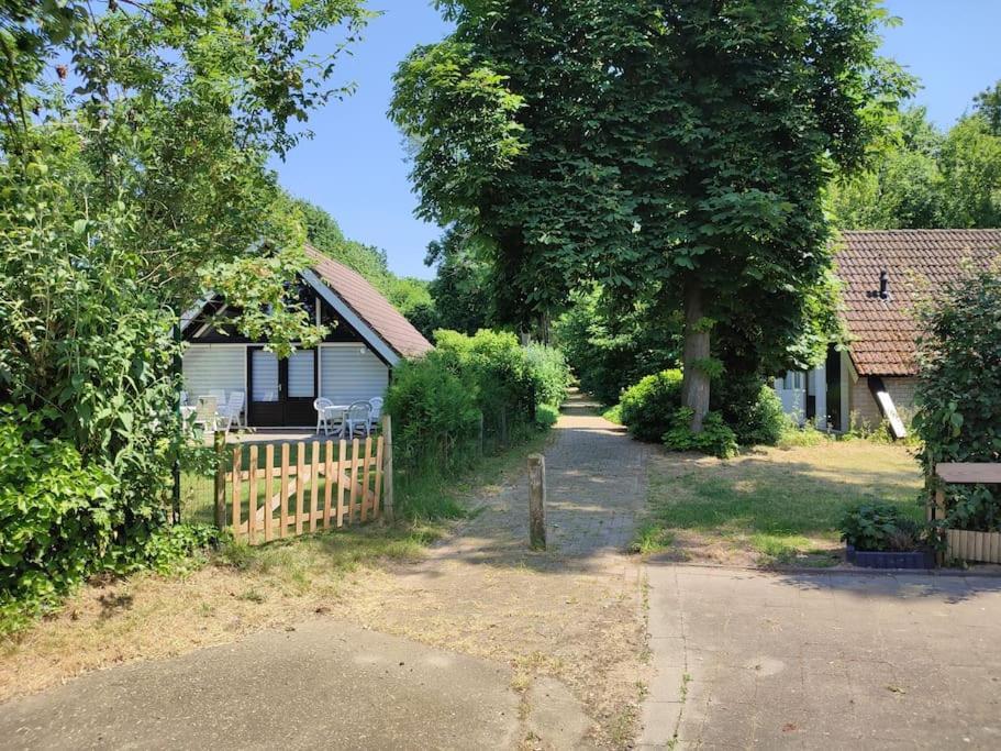 Vrijstaande Recreatiebungalow Met Slaapvide Posterholt ภายนอก รูปภาพ